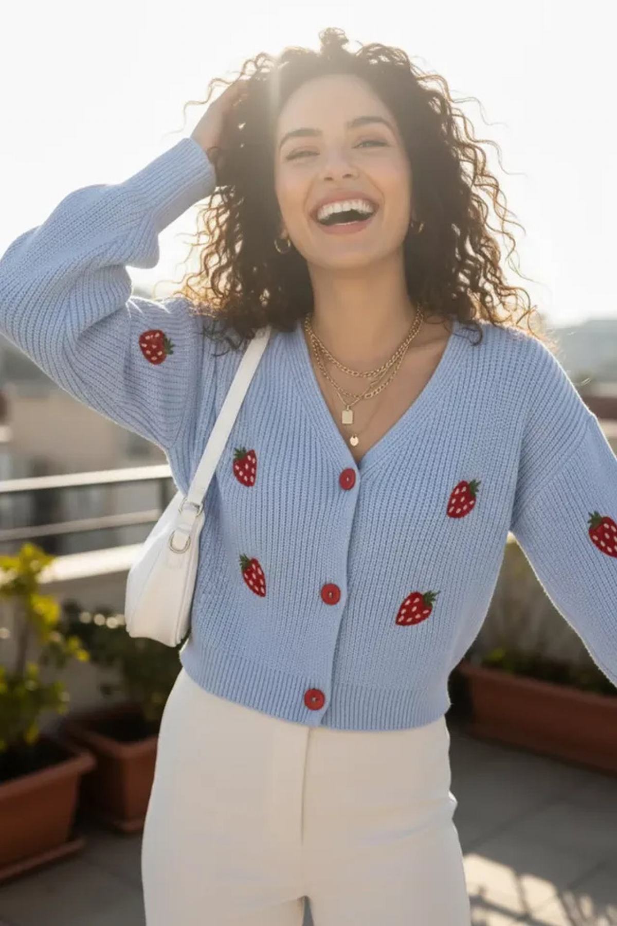 Çilek Desenli Kadın Hırka